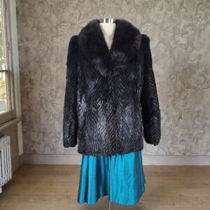 Sheared Feathered Beaver Jacket with a Fox Collar Size M